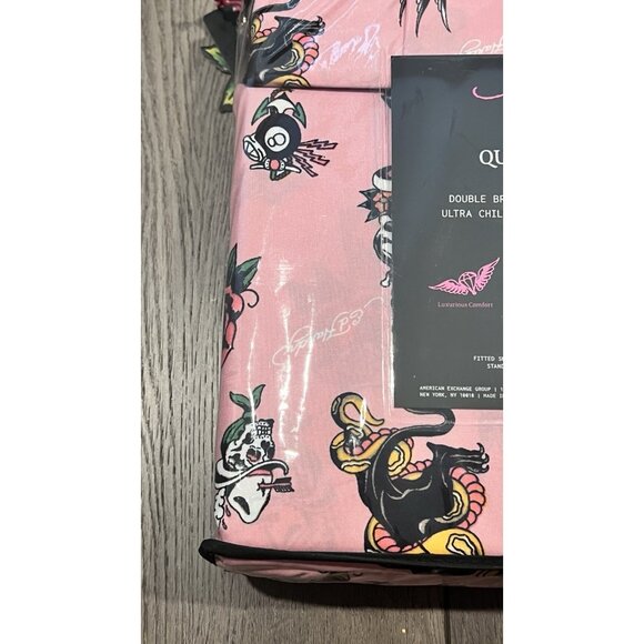 Ed Hardy 6-Piece QUEEN Bedding Sheet Set Pink Graphic Print Y2K Tiger Heart Dice - Picture 7 of 7